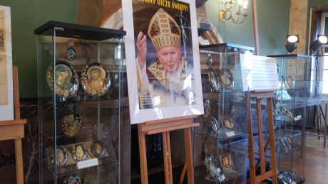 [FOTO] Otwarcie wystawy upamiętniającej św. Jana Pawła II w WDK