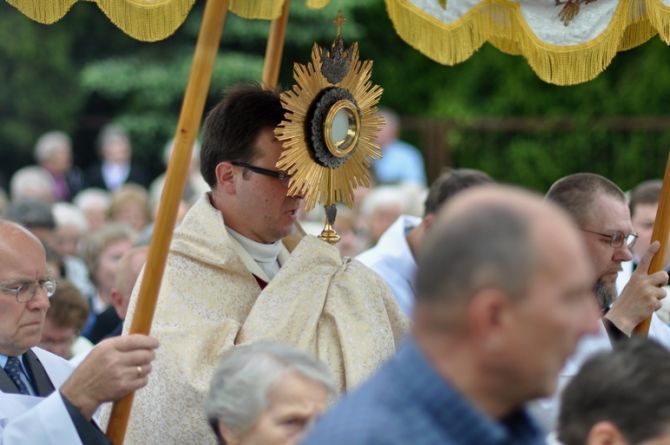 Fotoreportaże z procesji Bożego Ciała