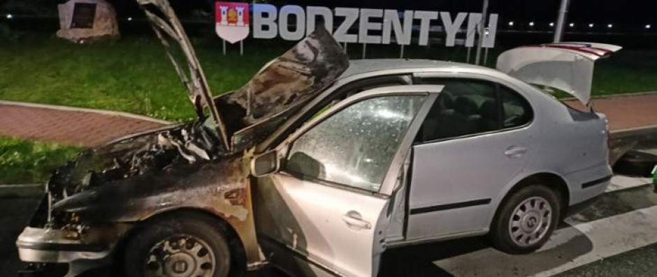 Pożar auta w Bodzentynie