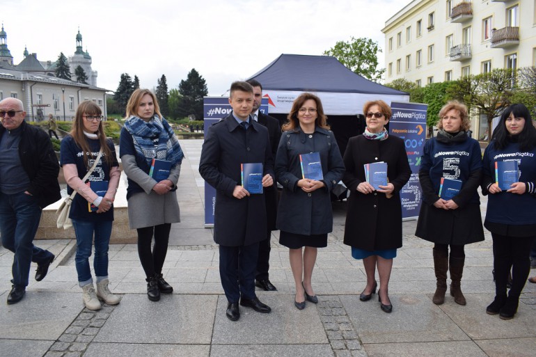 Wojewoda podsumowała akcję promocyjną "Nowa Piątka"