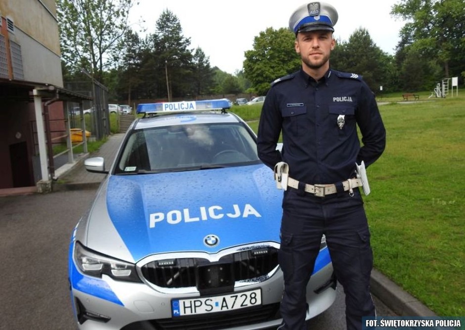 Chwile grozy na Szydłówku. Policjant uratował dławiące się dziecko