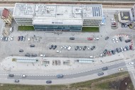 Będzie mniej miejsc parkingowych przy dworcu. Czy miasto pomoże kierowcom?