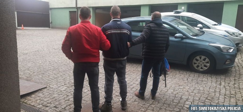 Zaatakowali 24-latka i znieważyli policjantów. Agresorzy w areszcie