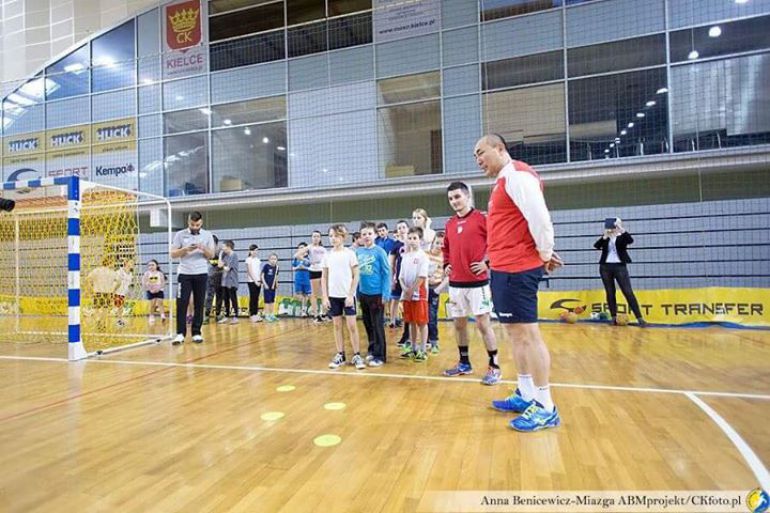 Olbrzymia frekwencja na treningu Tałanta Dujszebajewa