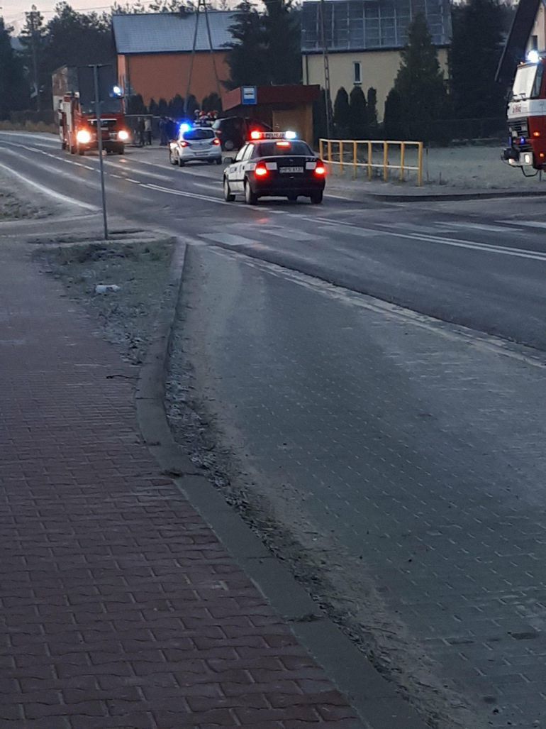 Kierowca wjechał w przystanek