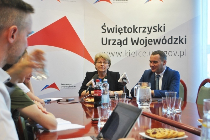 Wicewojewoda wygrywa we Włoszczowie, wojewoda przegrywa w Busku-Zdroju