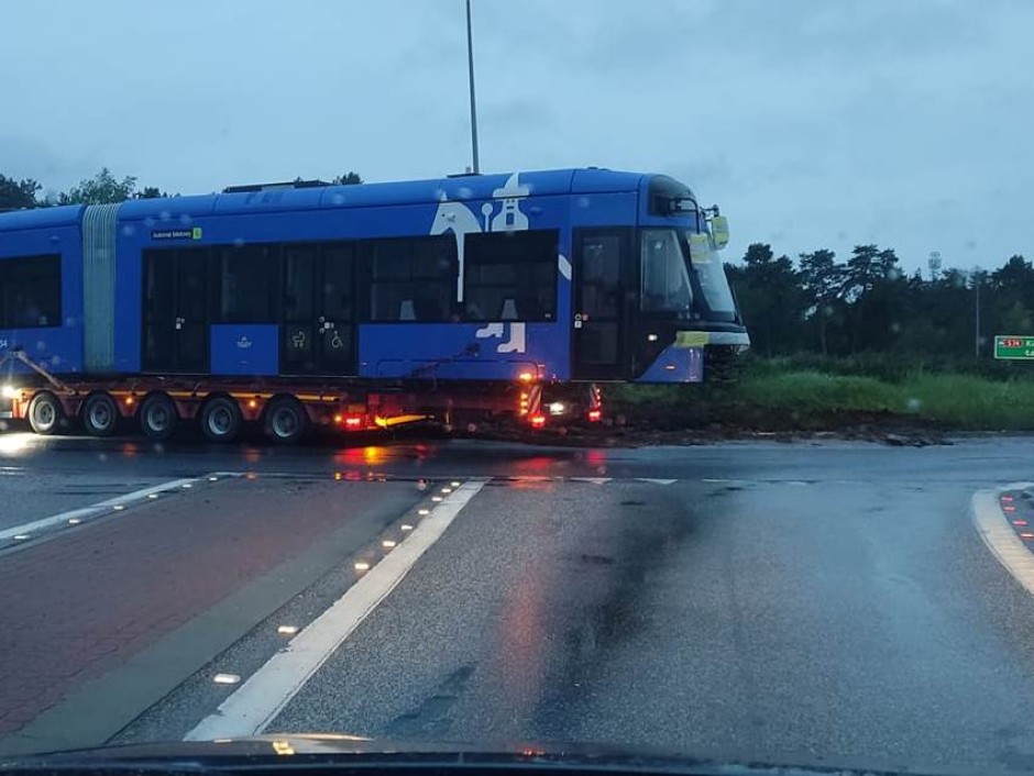 Rondo Małysza zablokował... tramwaj