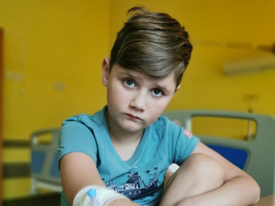 Oskar choruje na mukowiscydozę. Pomóżmy spełnić mu jego małe marzenie