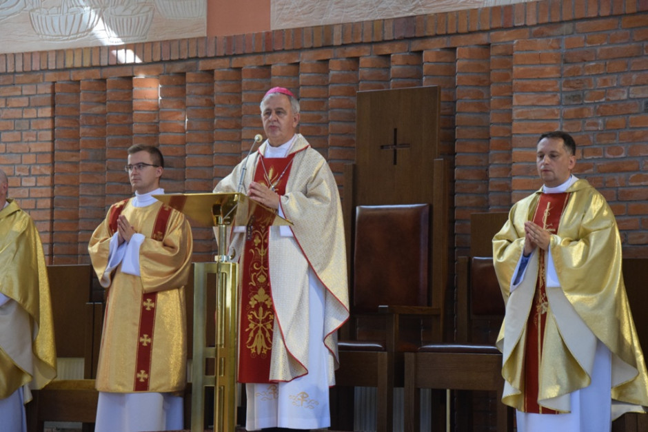 Bp Jan Piotrowski do katechetów: Kościół jest matką uczącą nas wiary