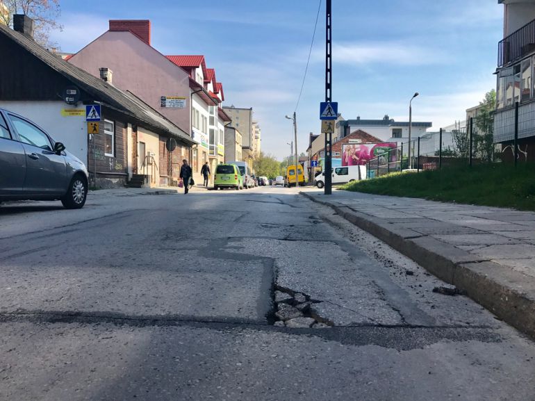 Kielce podziurawione. Drogowcy nie nadążają z łataniem