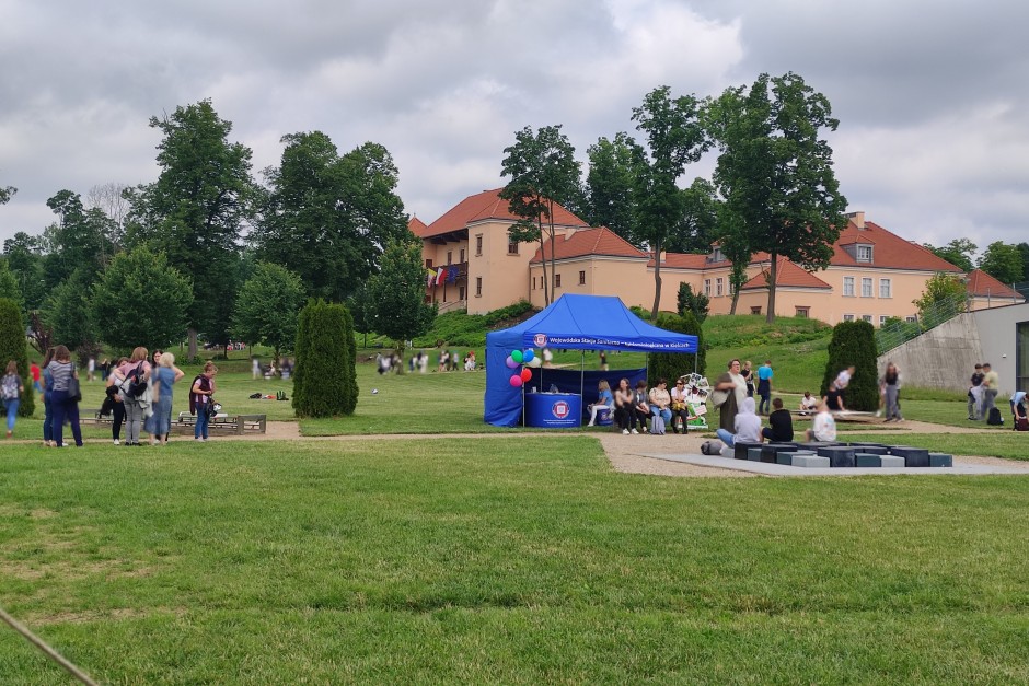 W drodze, w górach, nad wodą i w lesie... czyli bezpieczne wakacje 2024