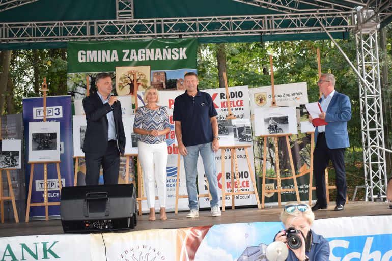 Świętowali imieniny dębu Bartek