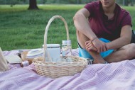 Na trawnik z kocykiem. Gdzie w Kielcach można urządzić piknik?