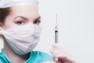Zmiany w schematach szczepień przeciw Covid-19