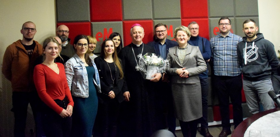 Biskup Jan Piotrowski odwiedził Radio eM w swoje 70. urodziny
