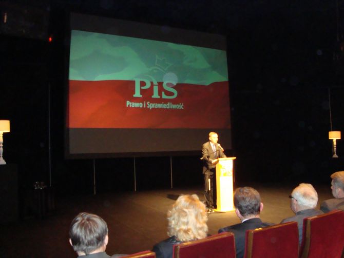 PiS prezentuje program