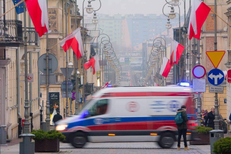 Tragedia w Sieńsku. Mężczyzna chciał uruchomić ciągnik, zginął na miejscu