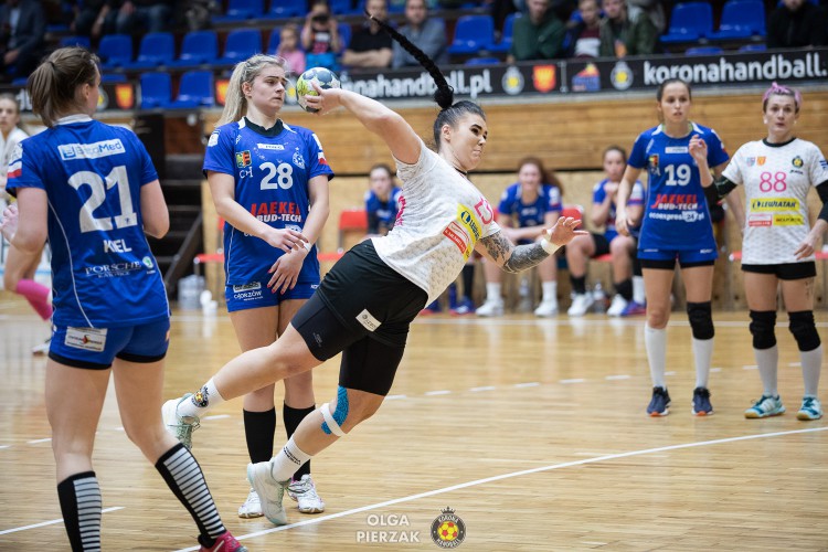 Korona Handball nie musi oglądać się na przeciwników. Kielczanki sprawę awansu mają w swoich rękach