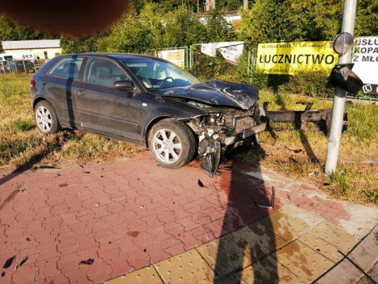 [VIDEO + FOTO] Groźnie wyglądająca kolizja na Słowiku