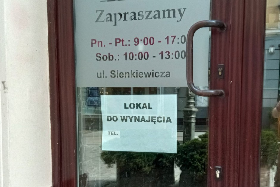 Kolejne dwa sklepy wyprowadzają się z ulicy Sienkiewicza