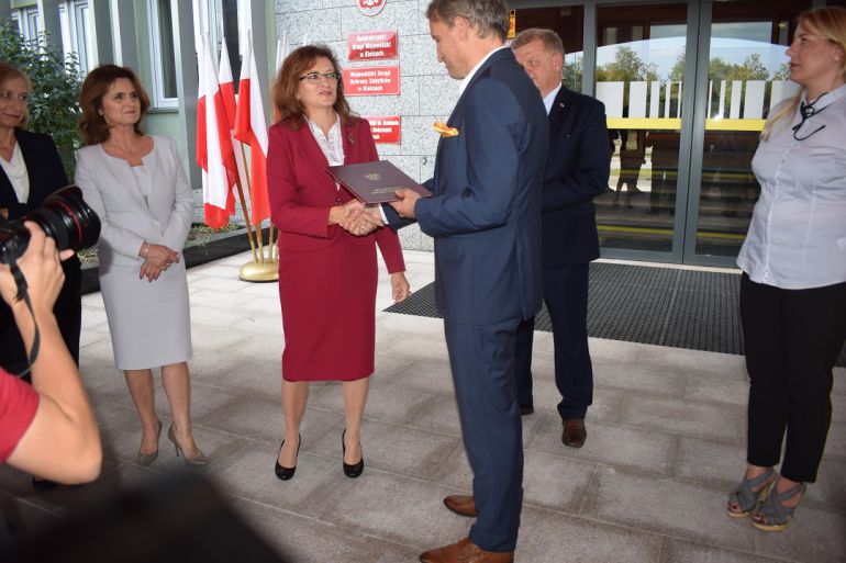Dentobus odwiedzi małe miejscowości