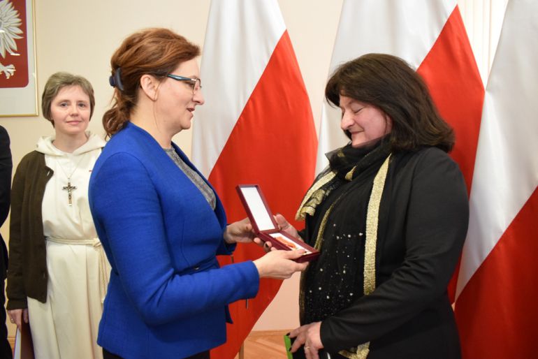 Krzyż Kawalerski Orderu Odrodzenia Polski dla śp. ks. bpa seniora diecezji sandomierskiej Wacława Świerzawskiego