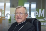 Biskup Andrzej Kaleta: Niech światło Zmartwychwstałego Pana rozproszy nasze ciemności