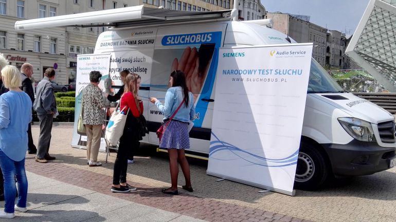 Zbadali słuch i pomogli niedosłyszącym dzieciom