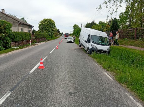 Wypadek w Radkowicach. Jedna osoba w szpitalu