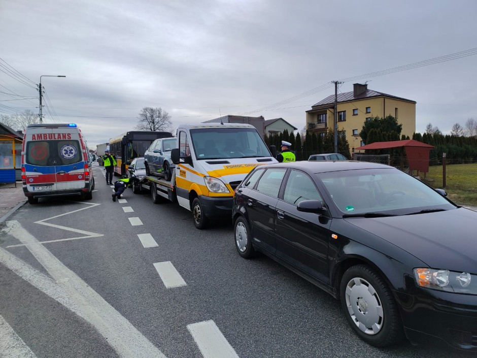 Wypadek w Radlinie. Zderzyły się cztery pojazdy, są ranni