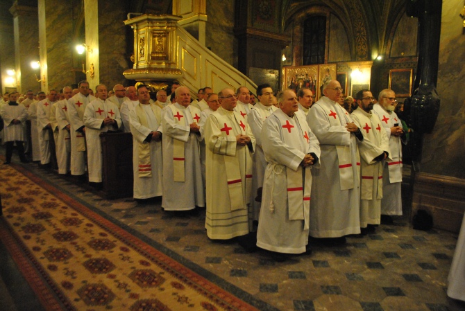 Wspólna modlitwa kapłanów
