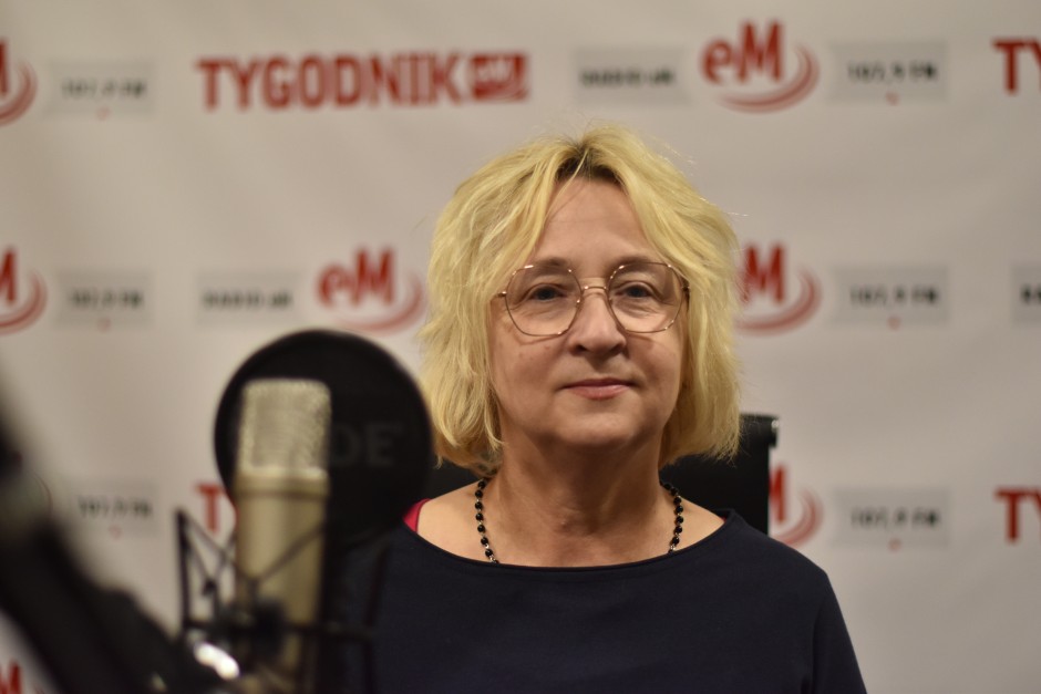 Prof. Urszula Oettingen: Cmentarze są miejscami pamięci narodowej