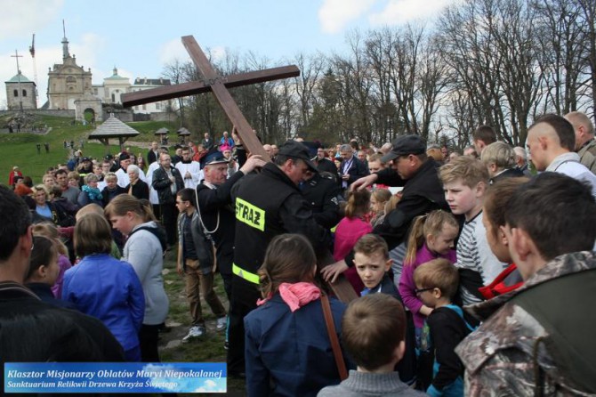 Pójdą na Święty Krzyż