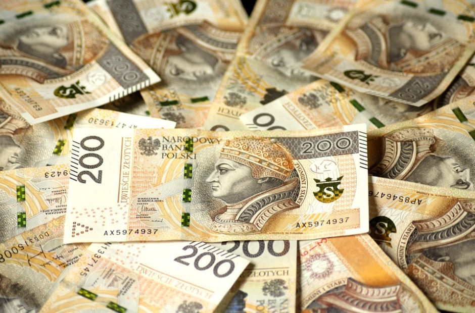 W Świętokrzyskiem blisko 64 tys. wniosków o świadczenie 500 plus