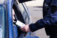 Dwaj kierujący na „podwójnym gazie” w rękach ostrowieckich policjantów