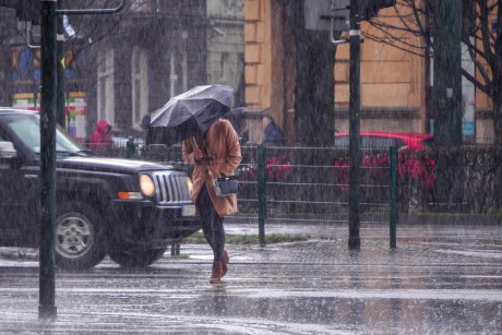 Uwaga na burze i porywisty wiatr! IMGW wydało alert dla regionu