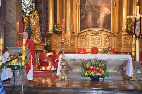 Ksiądz Stanisław Słowik: „Należy wspomagać rodzinę w procesie wychowania"