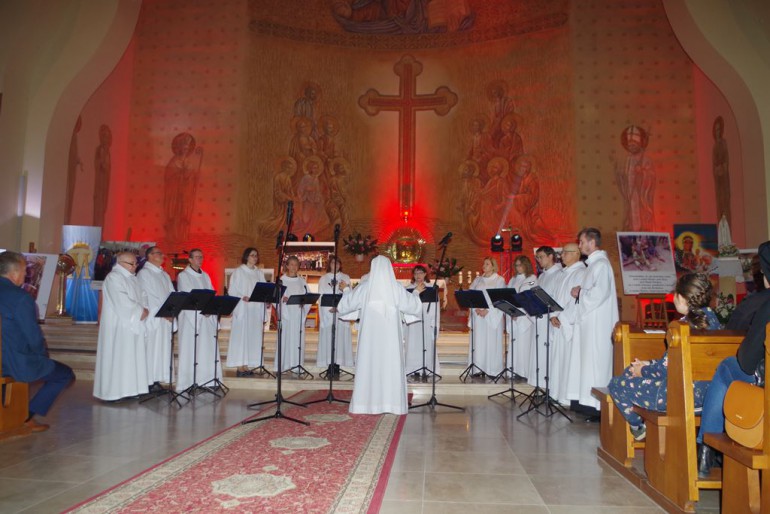 Zaśpiewają i zagrają dla Hani. Koncert charytatywny na Wesołej 54