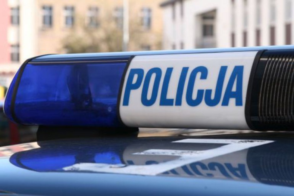 Mężczyzna spadł z wiaduktu na trasę S74. Policja szuka świadków