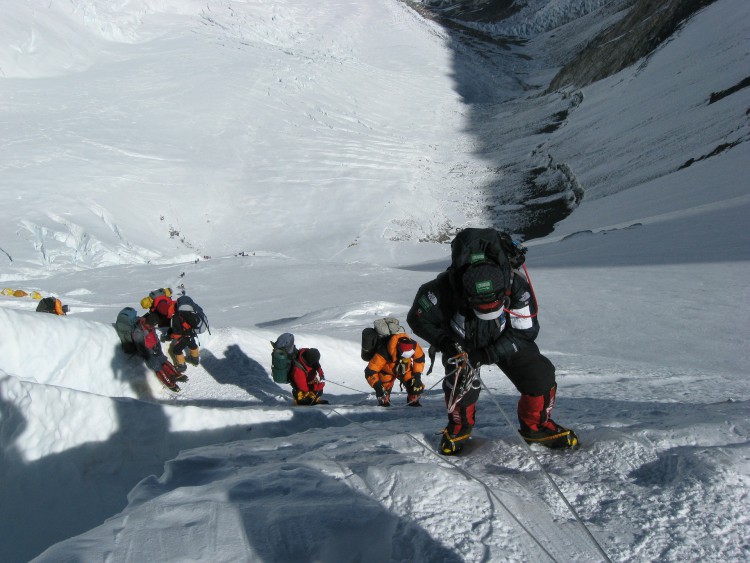 Co przyniesie weekend? 40-lecie zdobycia Mount Everest, koncert Darii Zawiałow oraz Bieg Tropem Wilczym