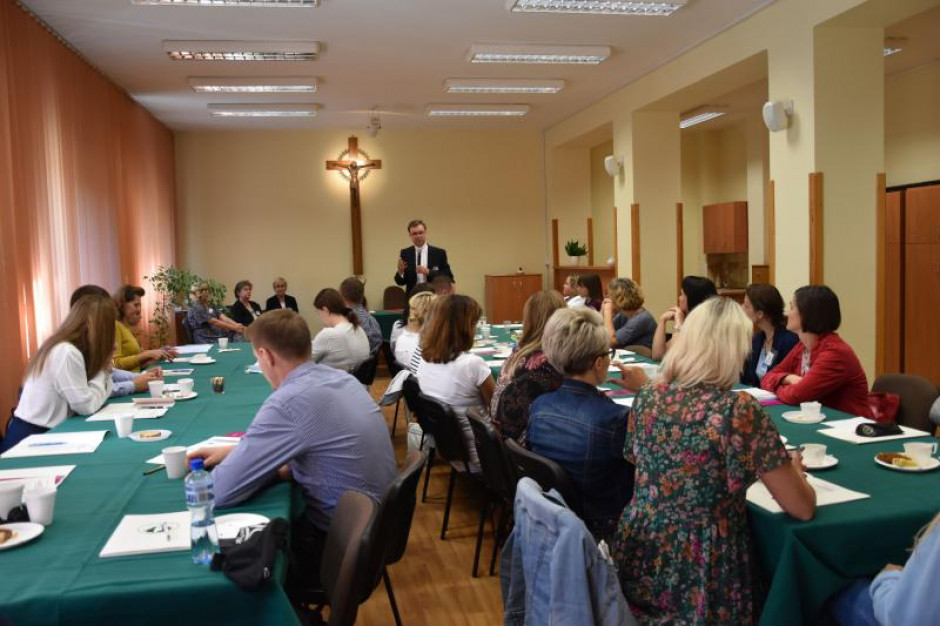 Będą doradzać rodzinom. Studium Poradnictwa Rodzinnego rozpoczęte