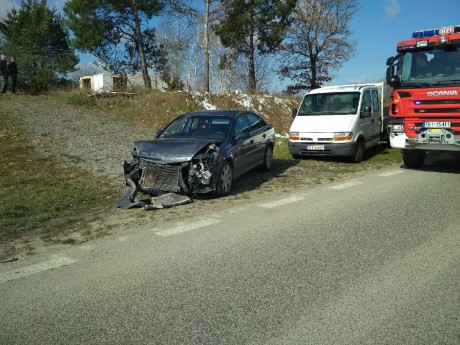 Samochód uderzył w bariery. Kierująca pijana