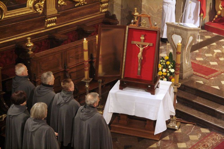 „Niech Krzyż Papieski ogrzewa serca”