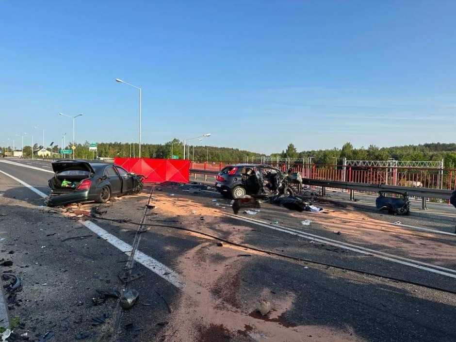 [AKTUALIZACJA] Tragiczny wypadek. Nie żyje pięć osób