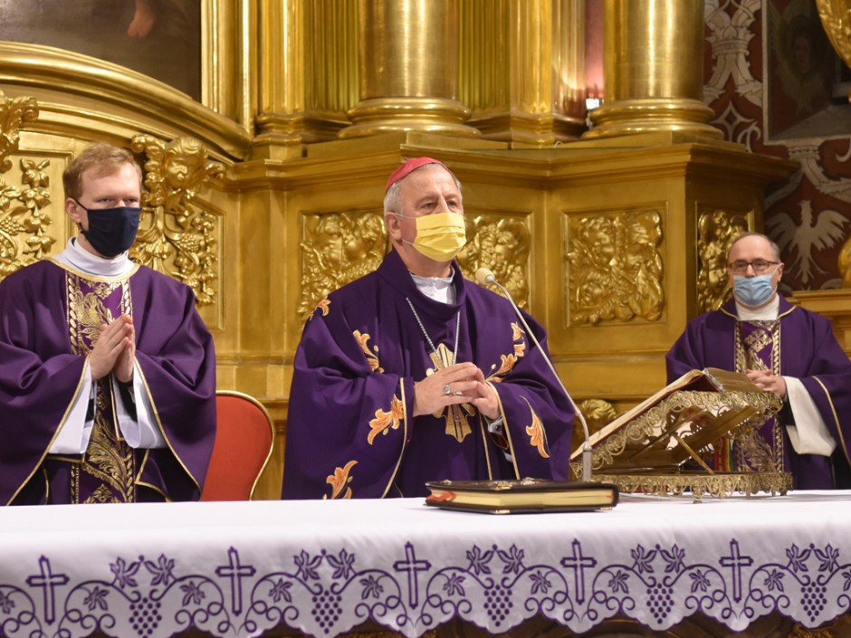 Biskup Jan Piotrowski modlił się za Niezłomnych