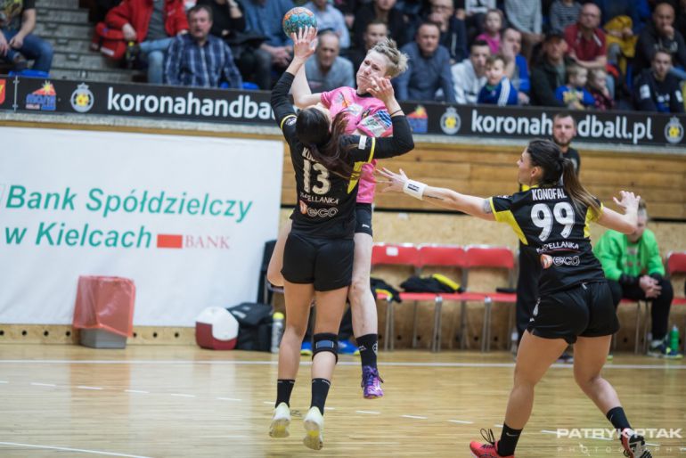 Fantastyczny zryw nie wystarczył. Korona Handball przegrała w Kobierzycach