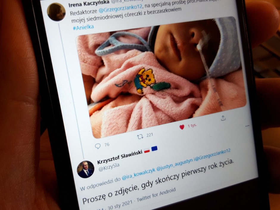 Polityk PO drwił z chorego dziecka na Twitterze. Przeprosił po słowach krytyki