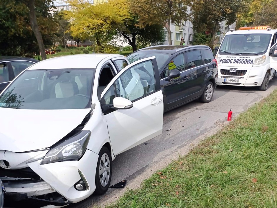 Stłuczka czterech aut na Warszawskiej. Utrudnienia w ruchu