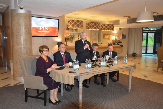 Świętokrzyscy parlamentarzyści podsumowali dwuletnie rządy Prawa i Sprawiedliwości