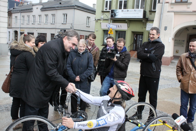 Kielce na trasie niepełnosprawnego kolarza. Będzie bił rekord